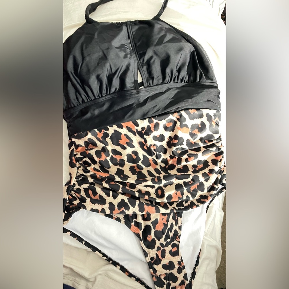 NWOT! One Piece Swimsuit High Neck Tummy Control Bathing Suit
